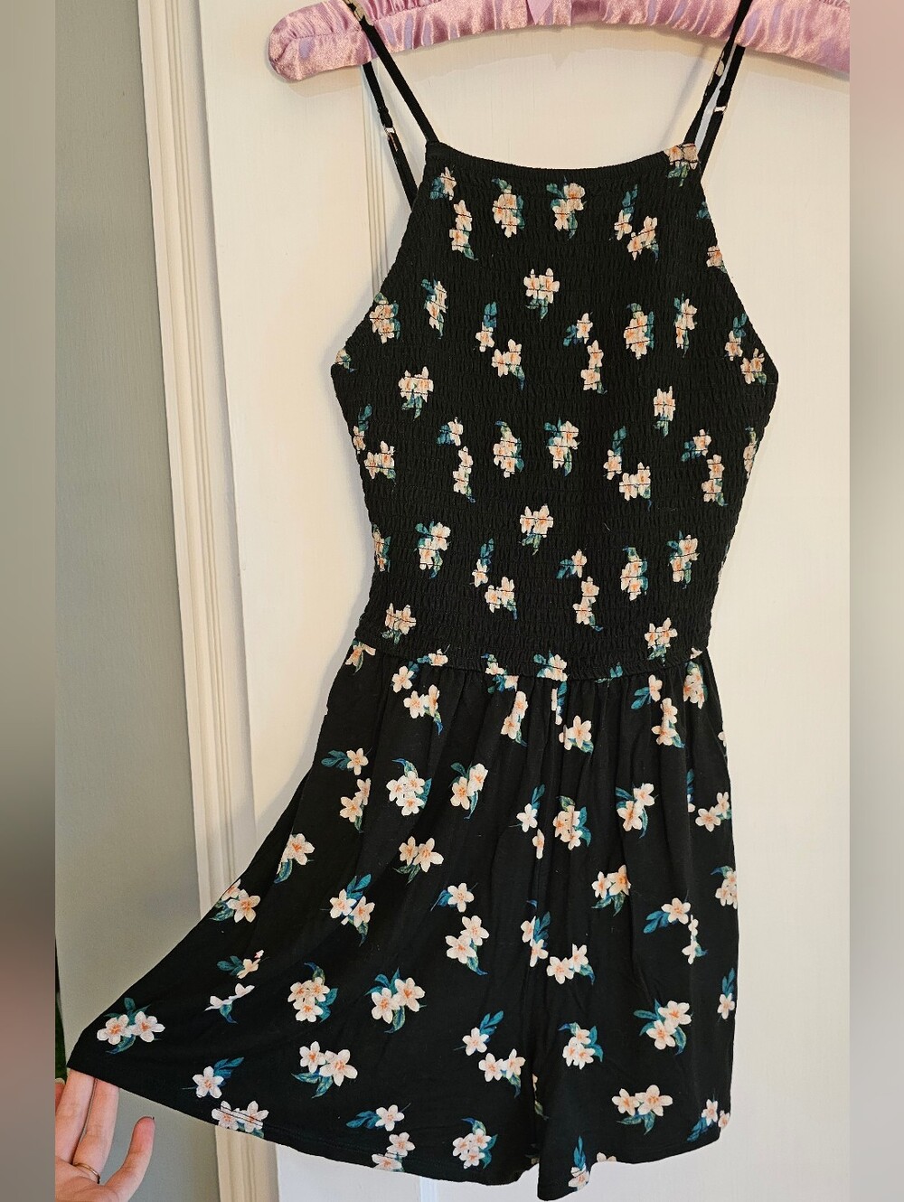 Hollister soft, stretchy, comfy floral romper xs